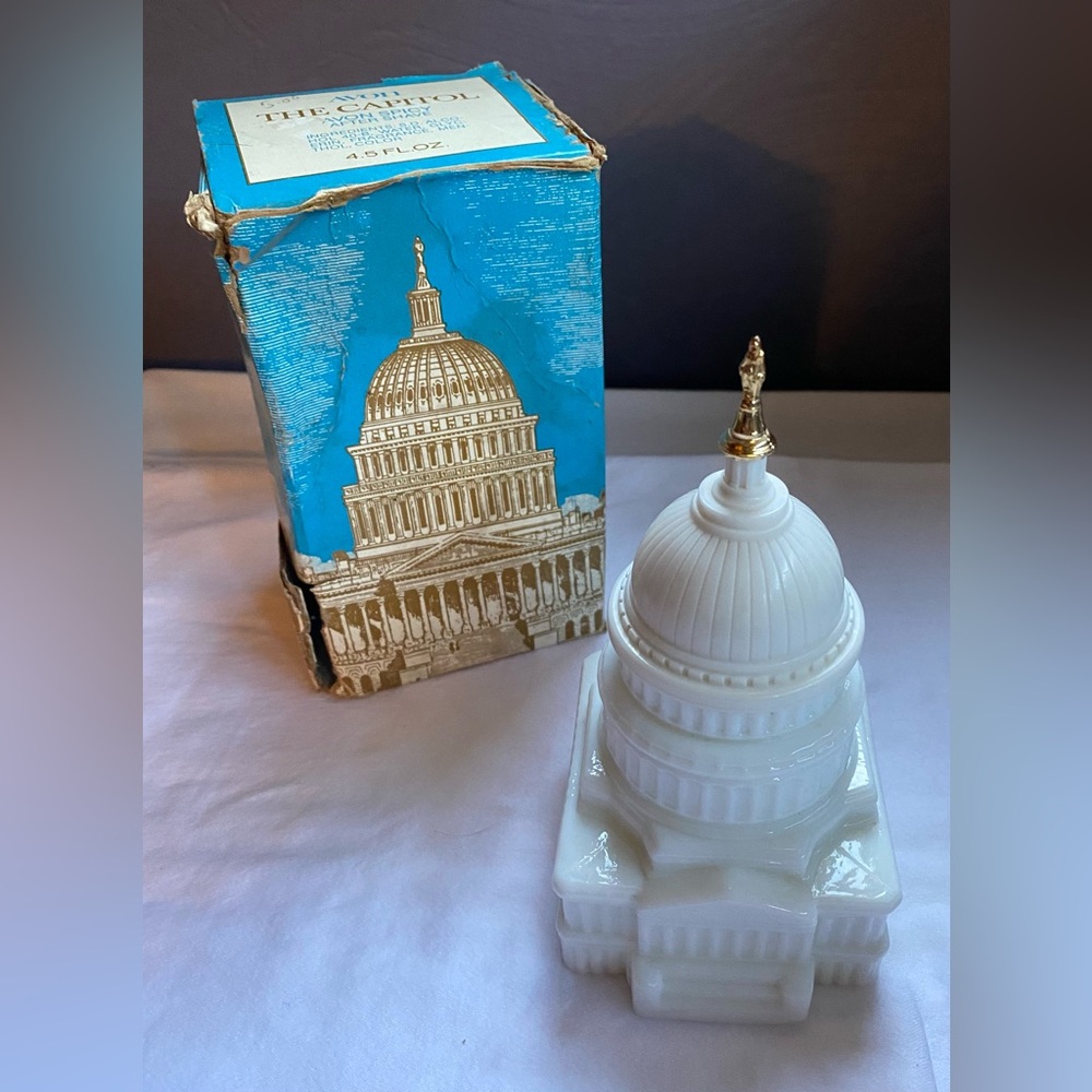 Vintage 1970s Avon Capitol after shave collectible- milk glass- original box